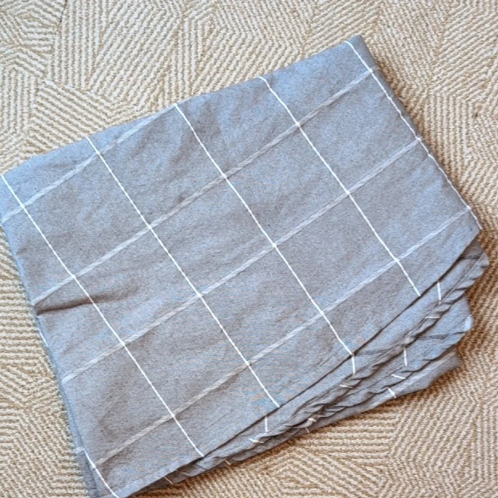Classic Gray & White Plaid Checked Cotton Polyester Oblong Tablecloth 72